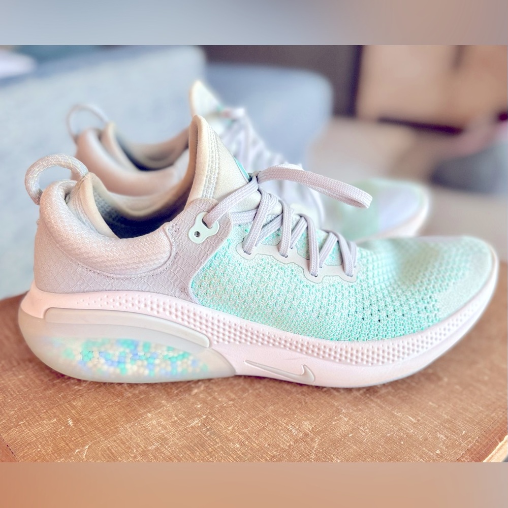 Nike Joyride Run Flyknit 2020 - Tint Teal (Women’s size 11)